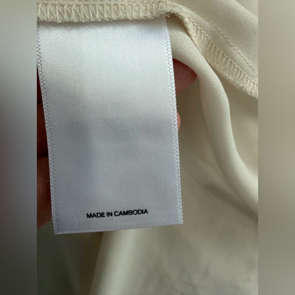 Express blouse • NWT • L - Picture 9 of 10